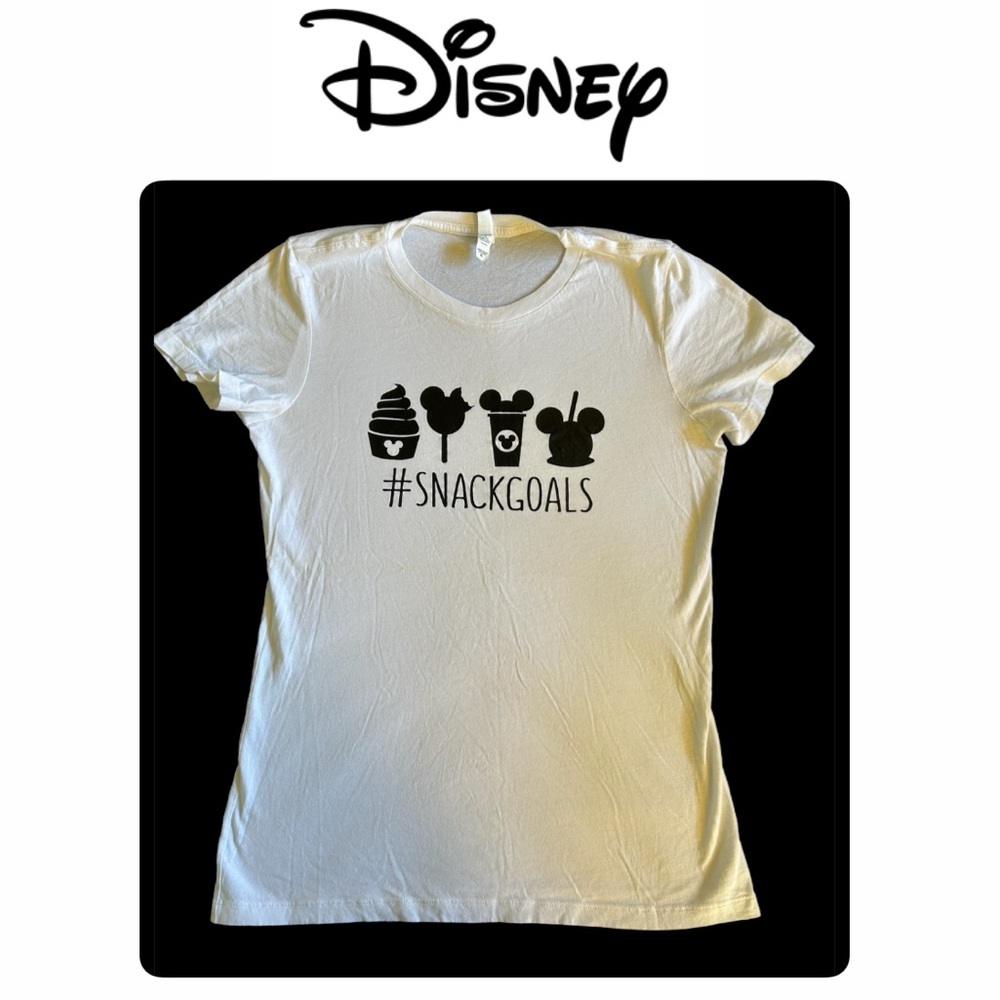 🌞Mickey Mouse Ears Snack Goals Tee - size XL